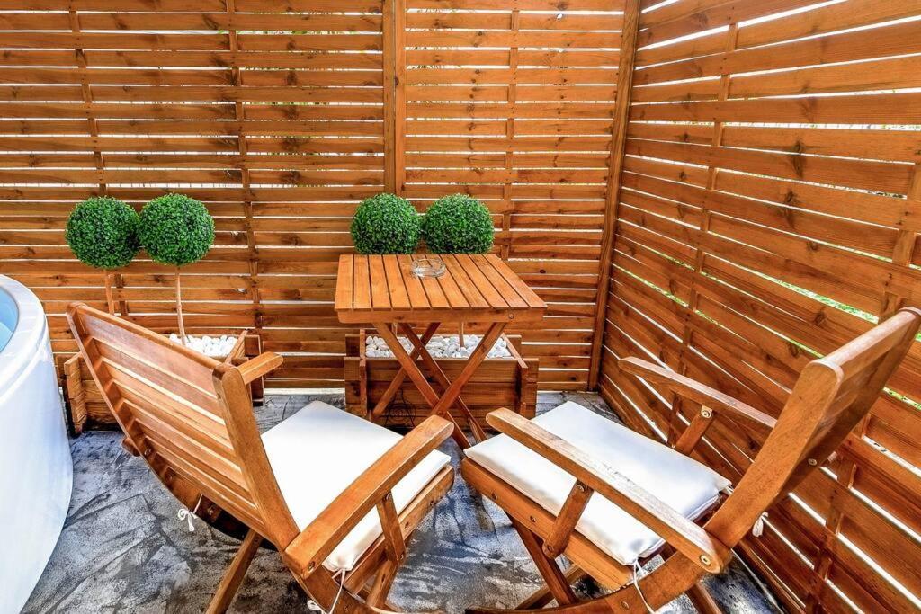 Lux Studio 11 With Yard In The Heart Of Athens Apartment Exterior foto